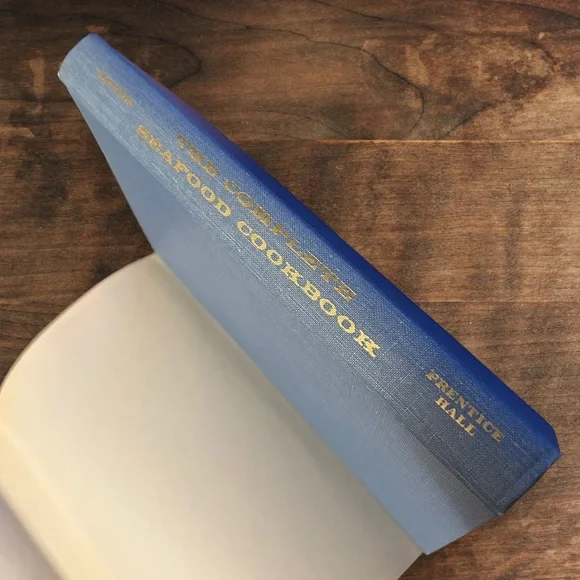 Book The Complete Seafood Cookbook Vintage By Arthur Hawkins 1970 Recipes - Picture 7 of 7